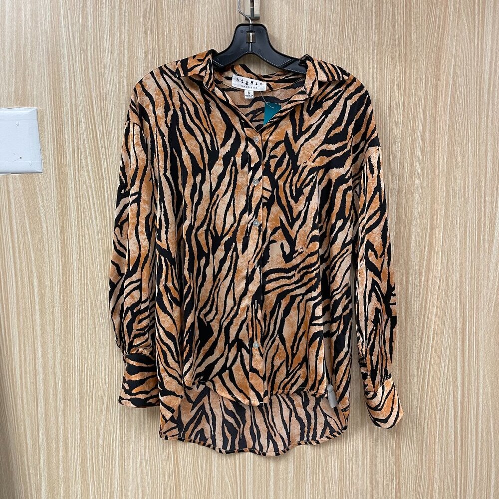 Big Hit Fashion Brown Animal Print top size small